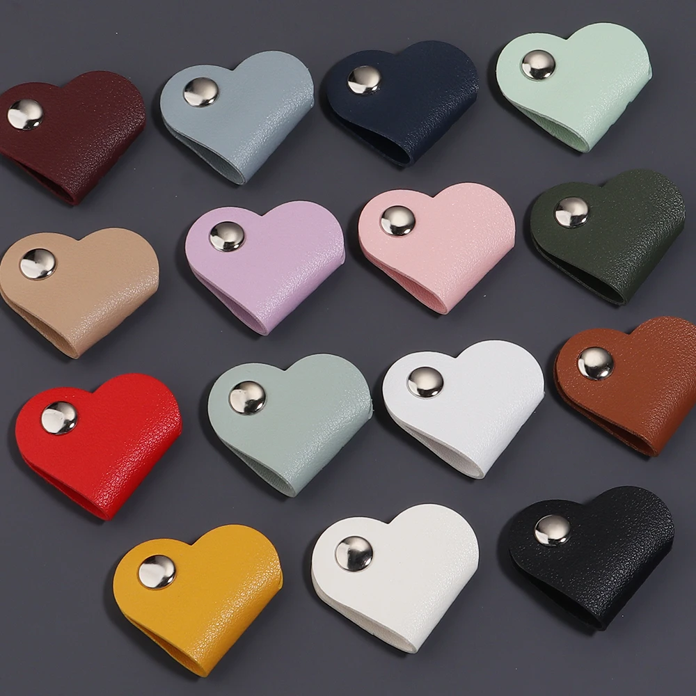 5 Stück/Set, bunte Handykabel-Organizer in Herzform aus Kunstleder, Kabelhalter für Datenkabel, Kabelclip, Kabelhalter für kabelgebundene Kopfhörer. – Detail 5