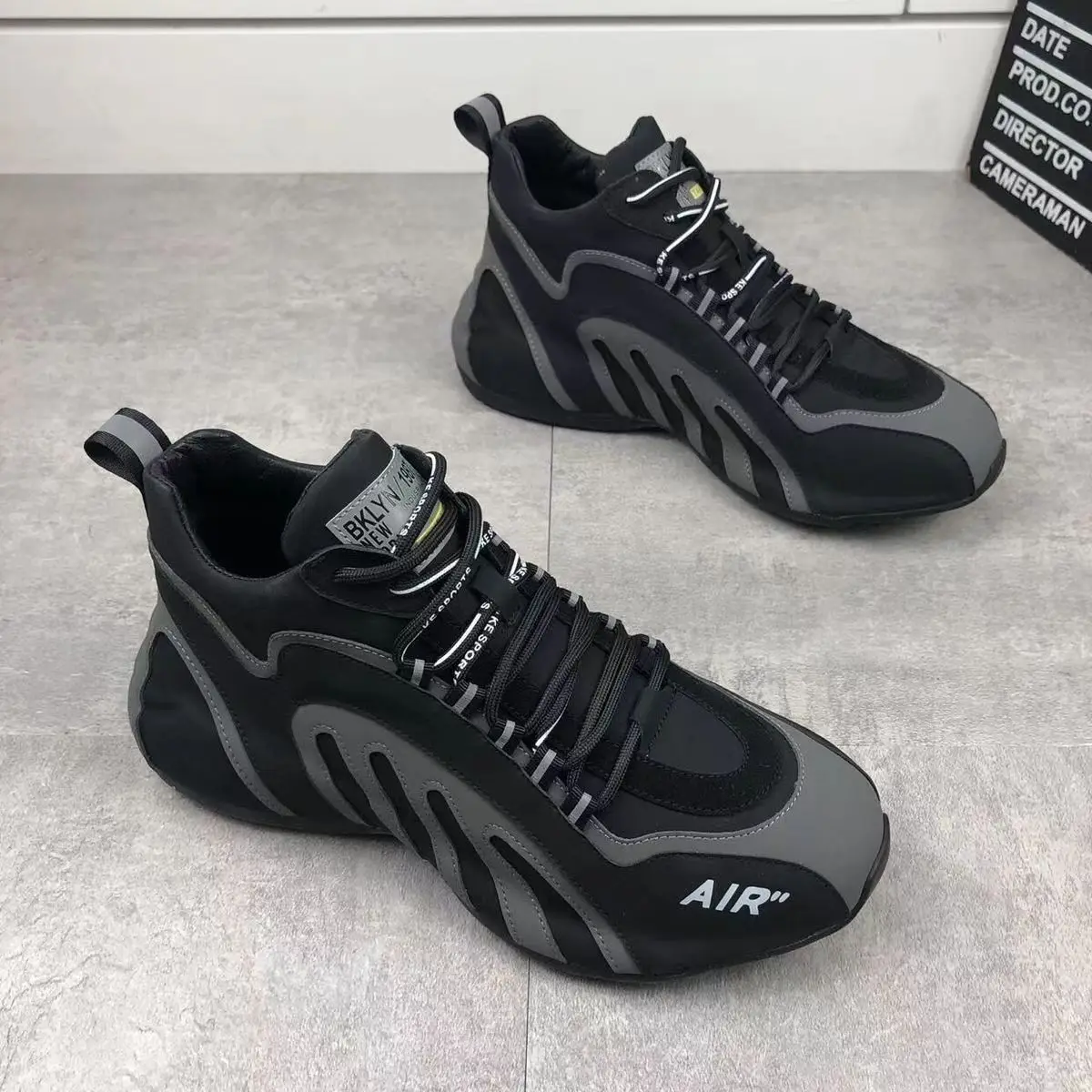 YBQJOO Lace-up Platform Sneakers 3