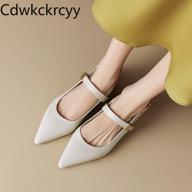 Sommer Neue stil mode Spitz spitze hochhackigen Frauen sandalen Metall dekoration Schnalle Starke ferse Frauen sandalen plus größe 34-43