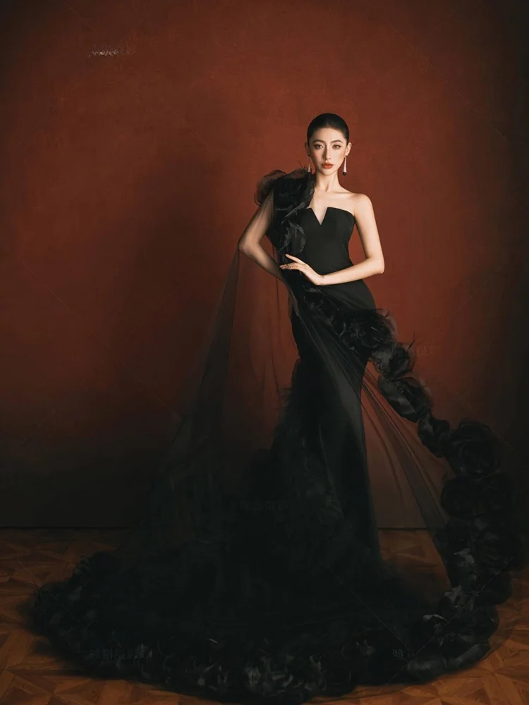 

Black Fish Tail Sweet Silk Photography Clothing Couple's Formal Wear Fashionable Street Style Studio Photo Shoot