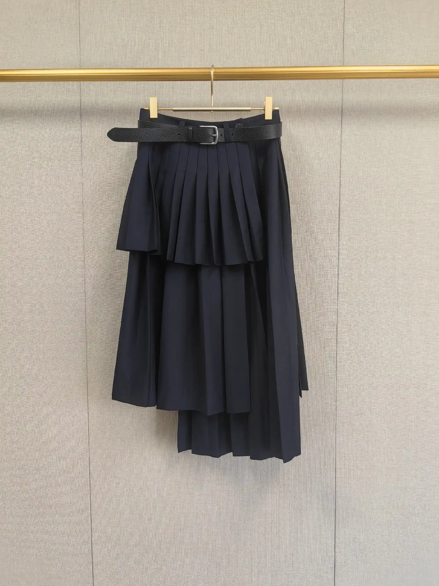 2026 Early Autumn Women's Solid Color Fashion Layered Spliced Irregular Mid-Length Jupe with Belt