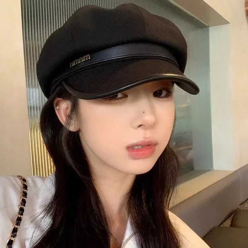 Retro Maillard style Korean version versatile hat for winter new style, with a stylish and casual look that accentuates the face