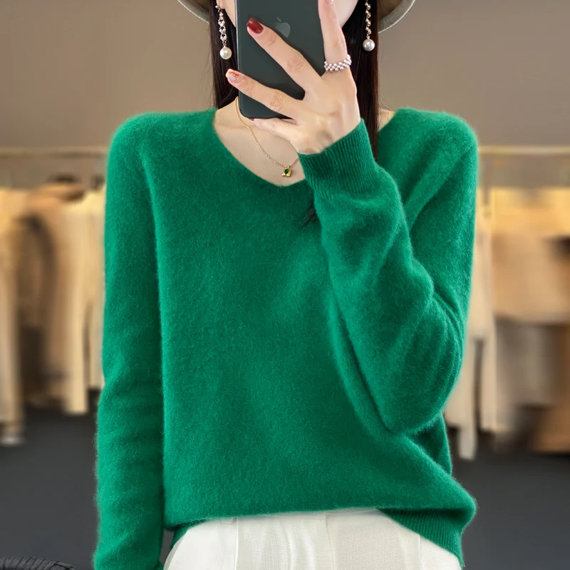 2024 autumn and winter new 100% pure wool cashmere sweater women\'s V-neck pullover fashion solid color long sleeve pullover.