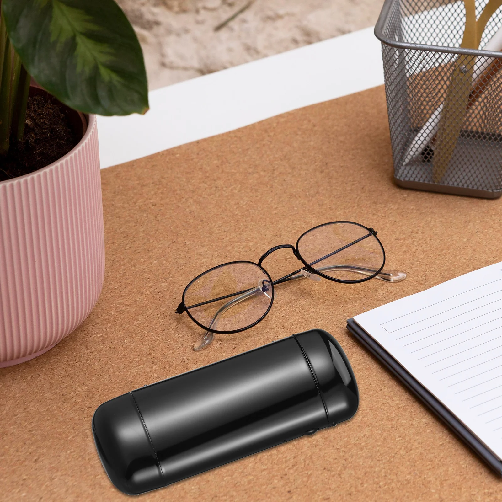 حافظة نظارات معدنية أسطوانية أنيقة مقاومة للصدمات، مثالية لتخزين أقلام النظارات وفرش المكياج أثناء التنقل #3