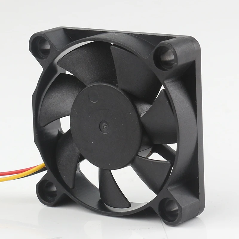 

Корпусный вентилятор DC12V 0,14A YW04510012LM Оригинальный Y.S.TECH Yuanshan 4510 4,5 см 45X45X10 мм двухшаровой 3-проводной охлаждающий вентилятор