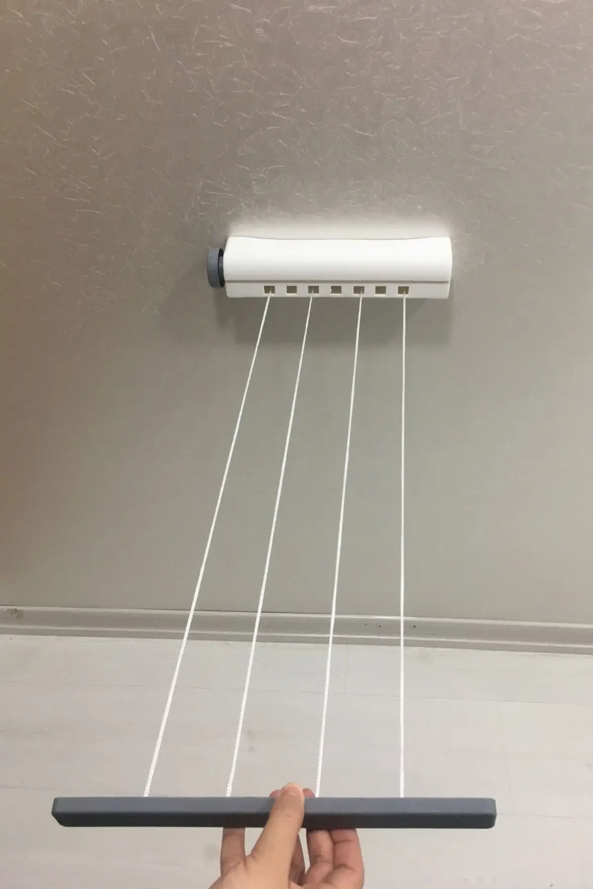 Cintre avec 4 cordons de serrage