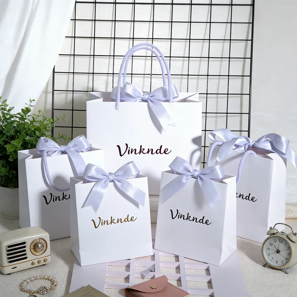 

Custom Printed Your Own Logo Shopping Boutique Tote Gift With Paper Bags Bow Ribbon Jewelry Perfume Candle Wig Packaging Bag