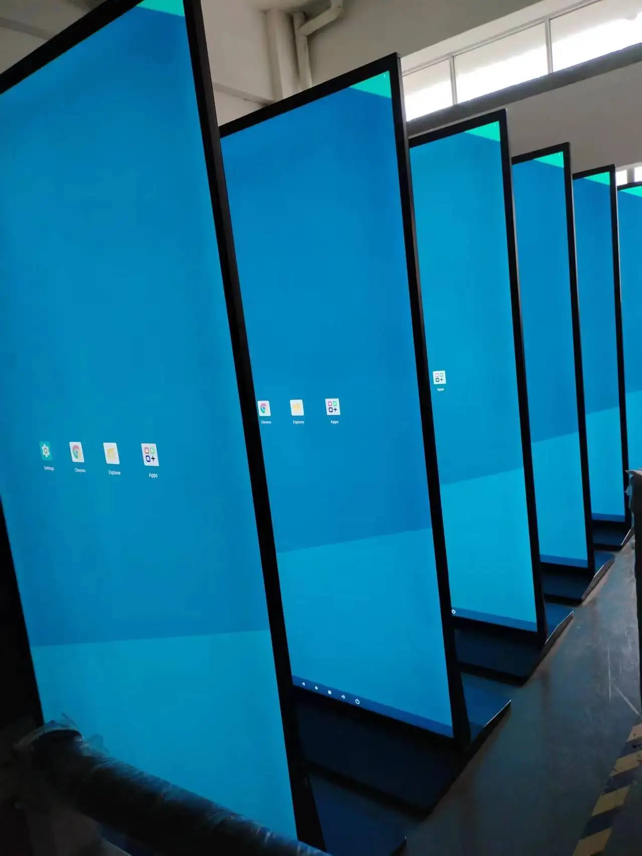 Рисунок 6 - AIYOS Интерактивный сенсорный экран