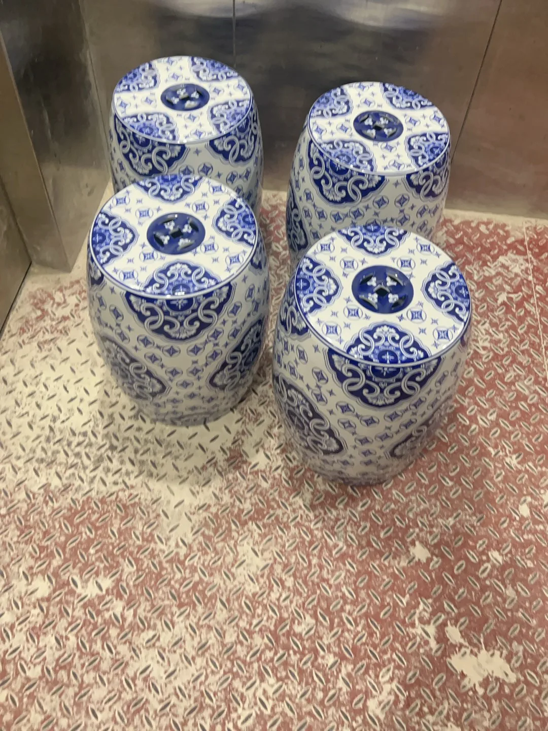 Chinese-style stool, blue and white porcelain striped ceramic drum stool, hollow-out shoe-changing stool, round stool, dressing