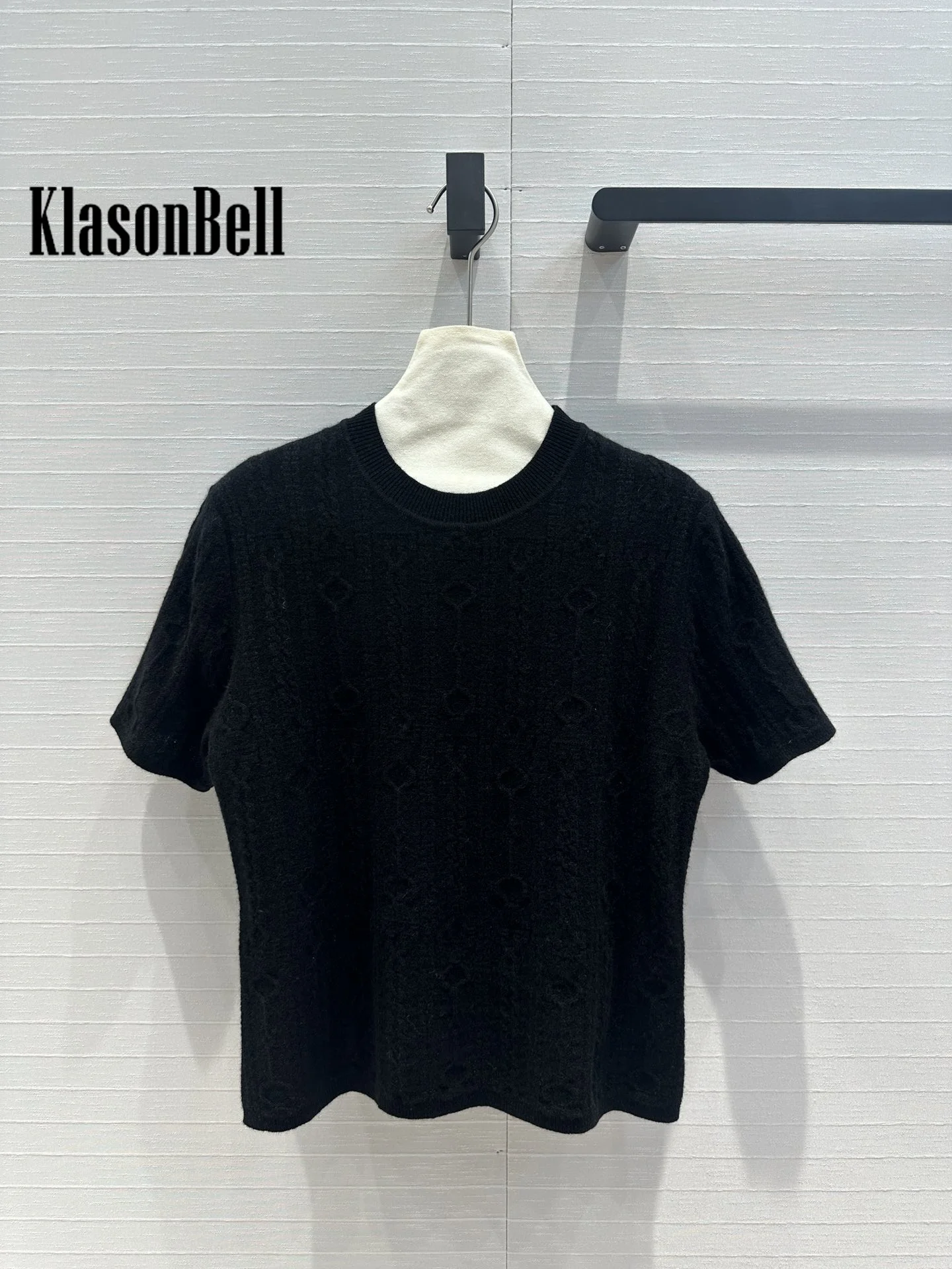 7.23 KlasonBell Female Solid Twist Flower Jacquard Jumpers Women Classic O-Neck Short Sleeve Cashmere Knitwear