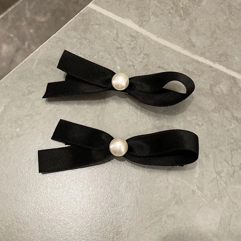 

Заколка для волос в корейском стиле с жемчугом и бантом, элегантная прямая заколка для челки, черные аксессуары для волос для женщин на каждый день, для вечеринок и свадеб