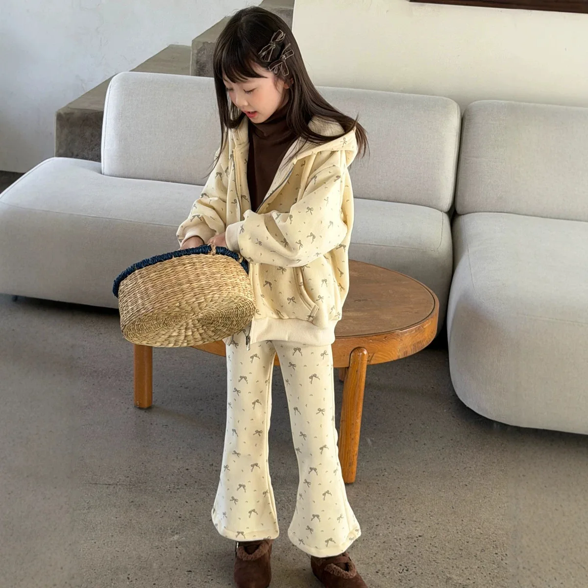 Girls Baby Autumn and Winter New Hooded Floral Sweatshirt Jacket Girls' Zipper Loose Plush Cardigan