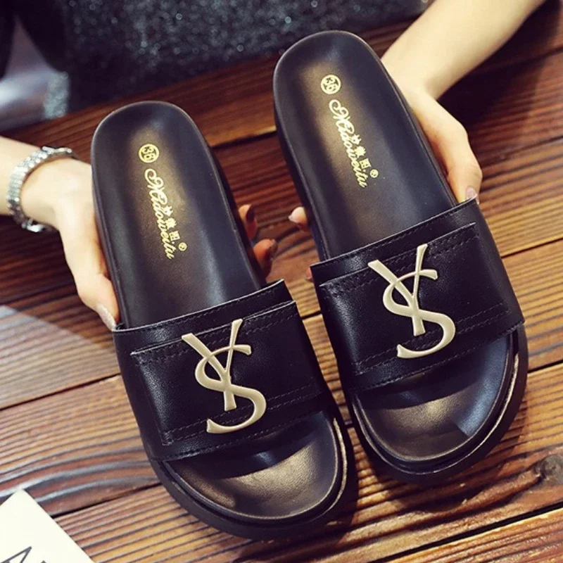 Women Slippers 2024 New Slides Luxury Designer Sandals Cross Sexy Beach High Heels Slides Women Casuals Platform Shoes for Women