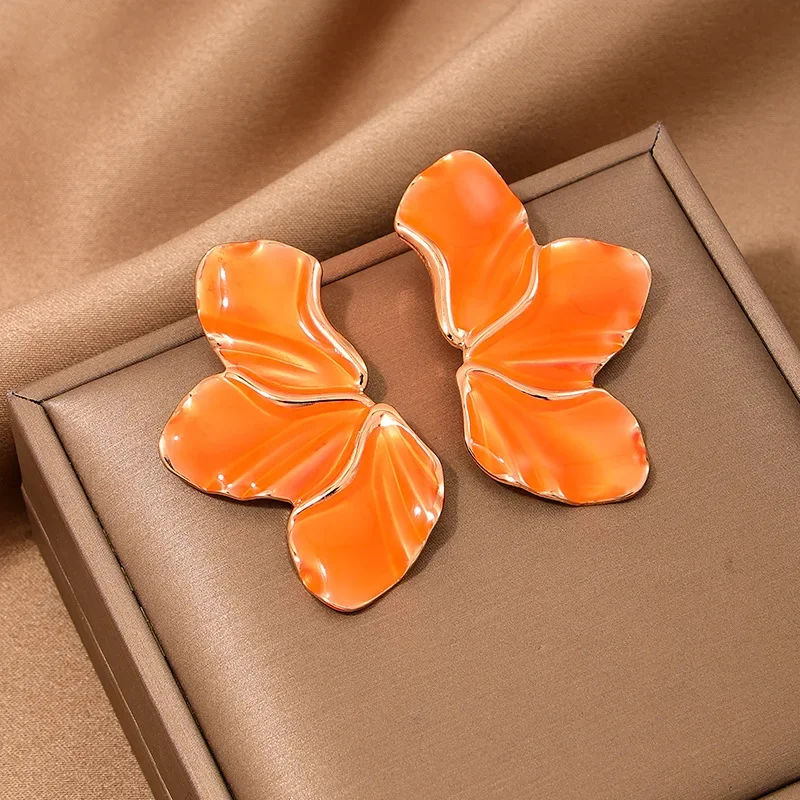 Metal Stud Earrings For Women Colored Enamel Leaves Geometric Ear Accessories Party Holiday Gift OL Fashion Jewelry E460