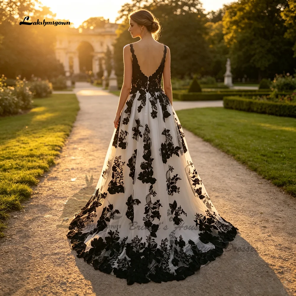Lakshmigown Vintage Burgunderrote und Schwarze Hochzeitskleider 2026 Elegante Kirchenbrautkleider mit V-Ausschnitt, Perlenstickerei und Spitzenapplikationen nach Maß – Detail 2