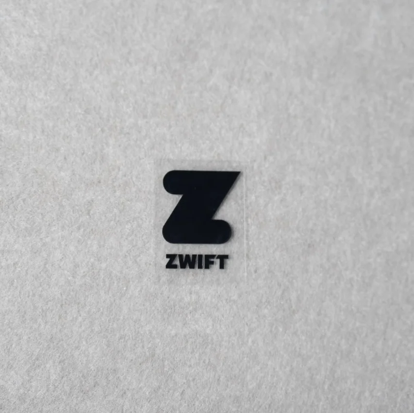 4 Stück/Set ZWIFT-Stil Wasserdichte Aufkleber Schwarz-Weiß Vinyl-Sticker für Fahrrad Radhelm Laptop Handy Dekoration