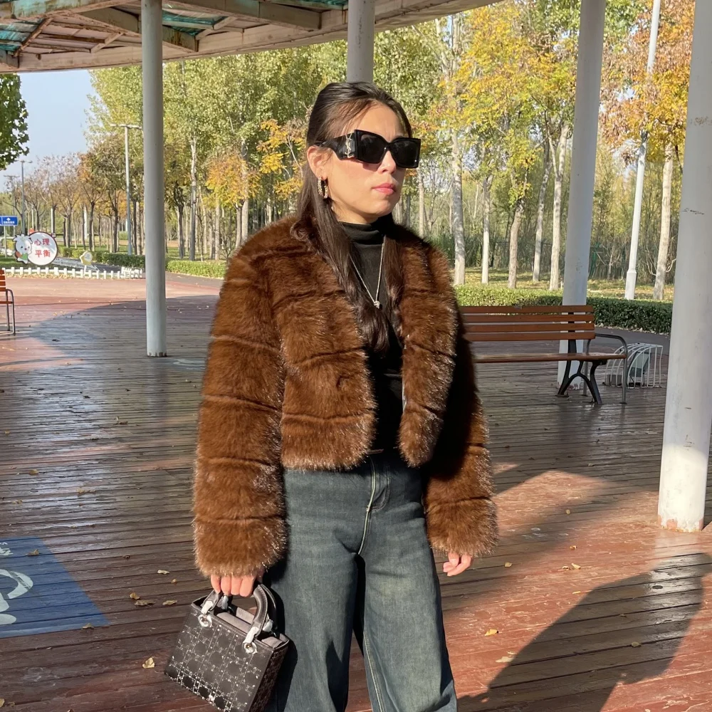 Chic Street Girls Gradient Faux Fur Jacket Women 2025 Winter Brown Vintage Gradient Thick Warm Outerwear Fluffy Fur Jacket