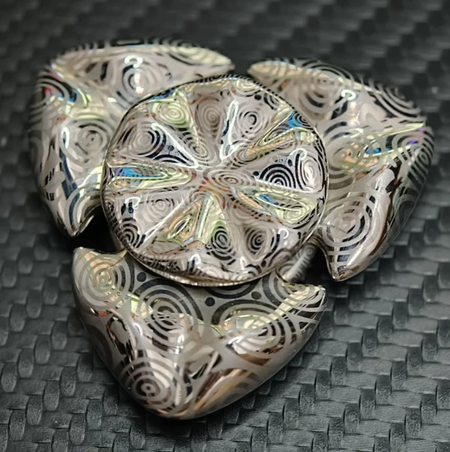 Used EDC Cold rain edc damascus squid og1.1 fidget spinner metal decompression toy