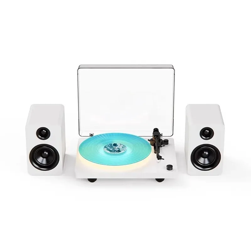 

Виниловый проигрыватель в ретро-стиле с высококачественным звуком