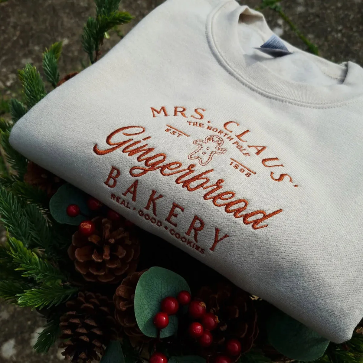 Mrs Clause Gingerbread Christmas Embroidered Sweatshirt Female Autumn Thick Fleece Warm Pullover Vintage Women Khaki Jumpers