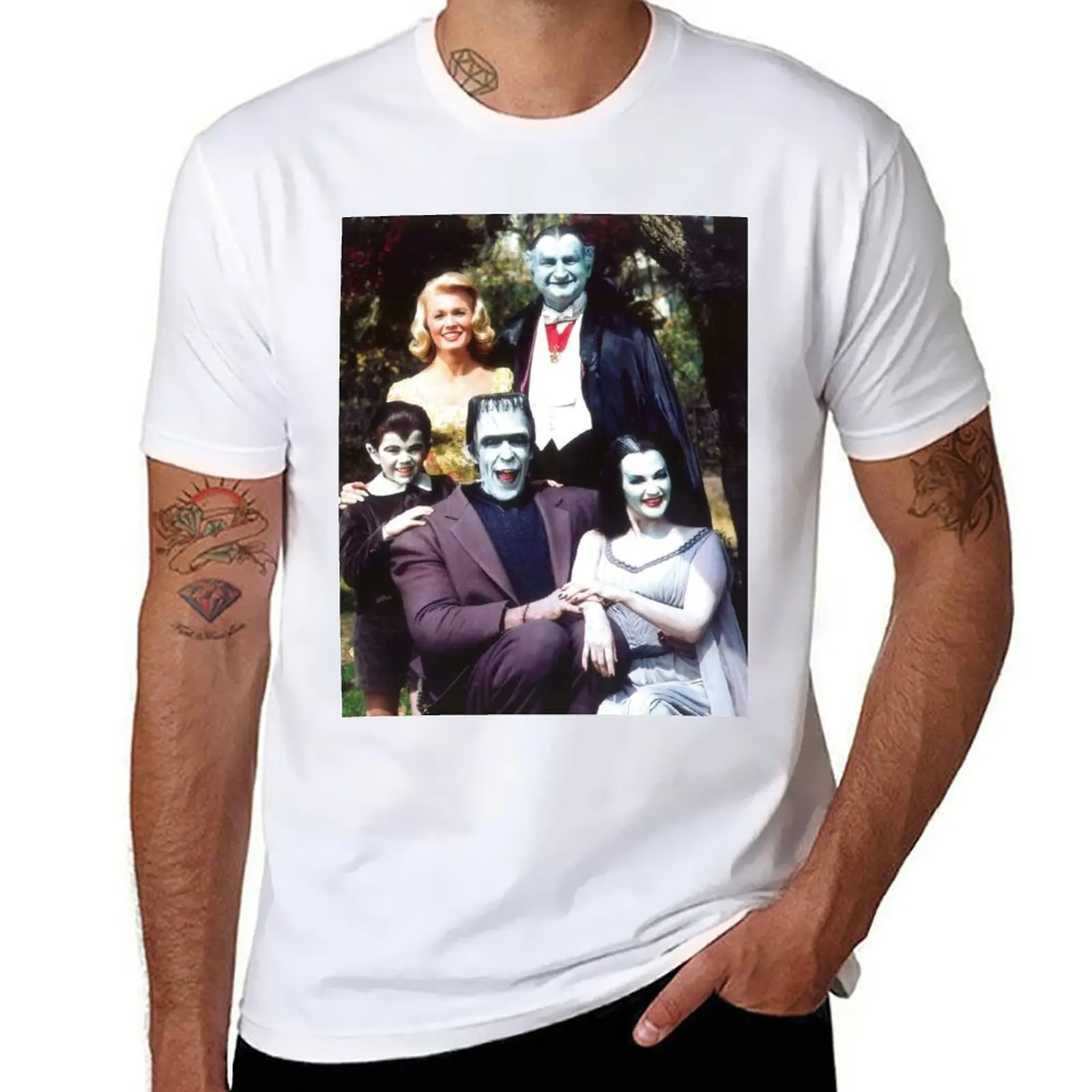 

The Munsters Family Portrait Color T-Shirt g man t shirts for men man t shirts for men casual T-shirt