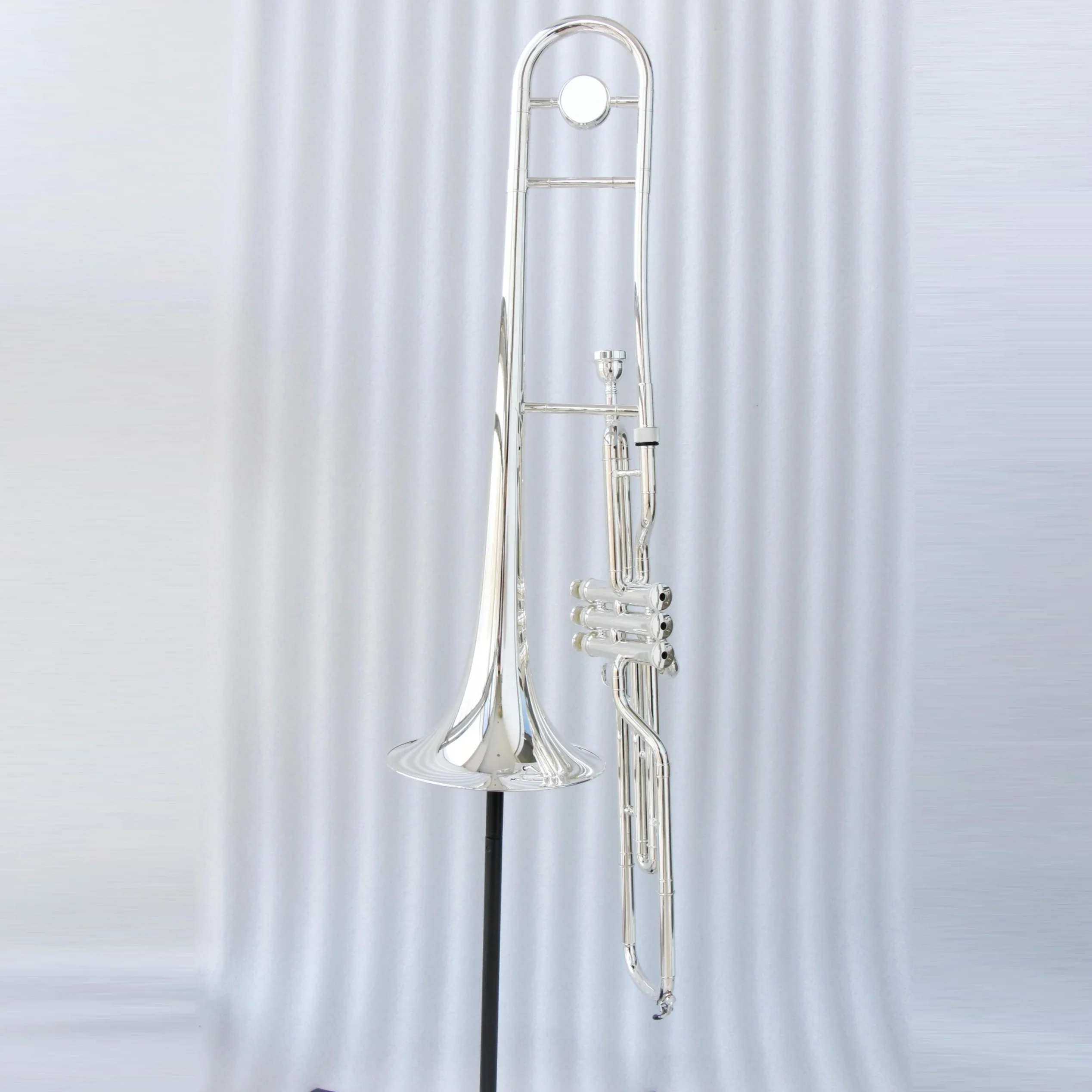 

Cheap price professional stand bb tone piston trombone musical instrument with estuche de trombon andboquillas de trombone