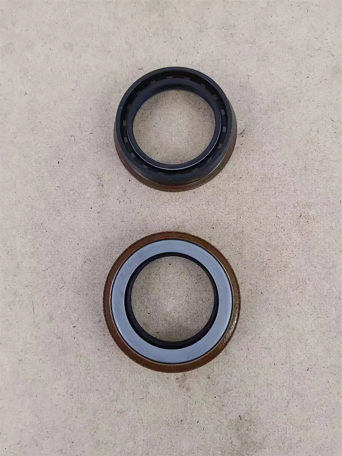 2pcs For Ford Transit Drive Shaft Seal Custom 2014 To 2024 Genuine 1490305 Car Accessories Drive Shaft Seal Chassis Parts