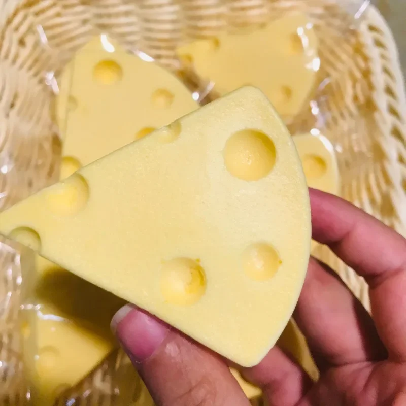 Giocattolo di sfiato di decompressione con pizzico a rimbalzo lento al formaggio appiccicoso Squishy a lenta crescita