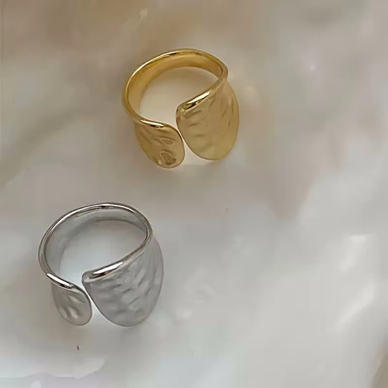 2025 New Minimalist Gold Color Rings for Women Couples New Fashion Vintage Punk Irregular Geometric Birthday Party Jewelry Gifts