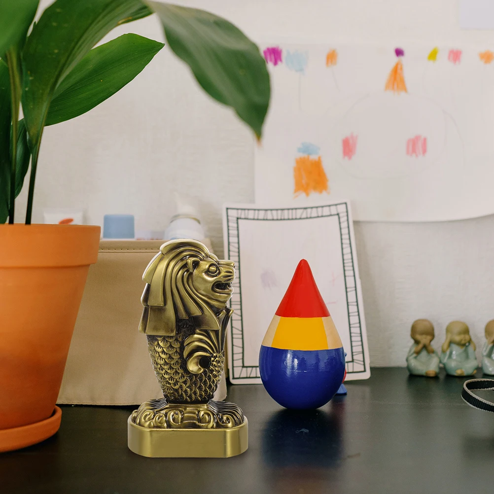 

Metal Merlion Statue Exquisite Handcrafted Retro Craft Office Home Decor Desktop Wine Cabinet Display Sculpture