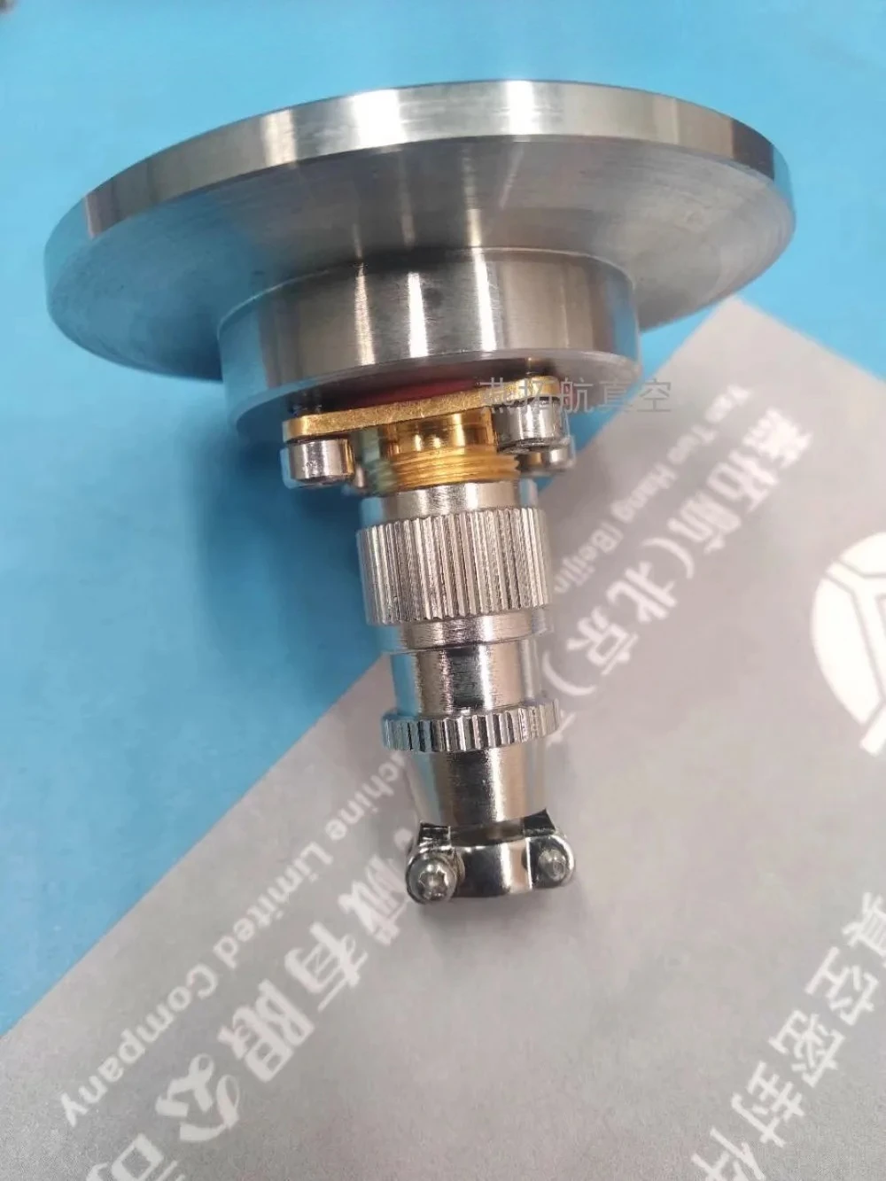 

KF16 Герметичный авиационный штекерный фланец, вакуумный разъем типа M, стеклянная спеченная вилка, нержавеющая сталь 304.