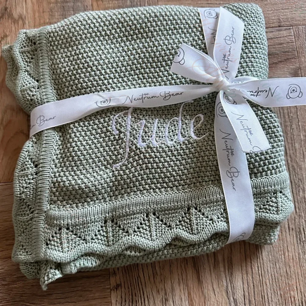 Couverture en mousseline brodée avec nom personnalisé pour bébé garçon et fille, cadeau de premier anniversaire personnalisé pour nouveau-né