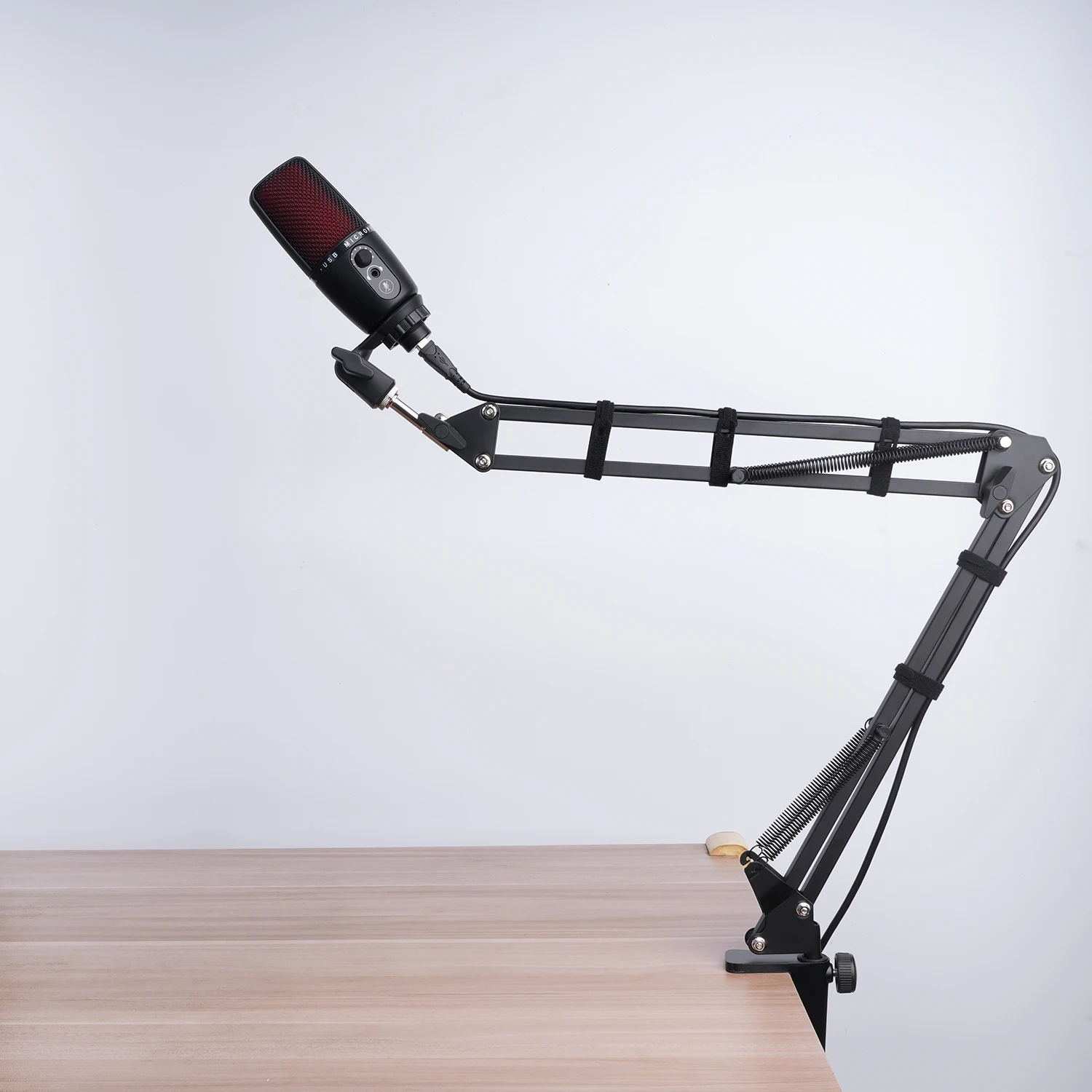 Extendable Recording Microphone Holder Suspension Boom Scissor Arm Stand Holder with Mic Clip Table Mounting Clamp