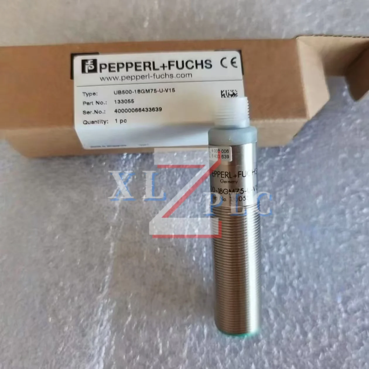

Ultrasonic Sensor new original UB500-18GM75-I-V15 UB500-18GM75-U-V15 UB500-30GM-E5-V15