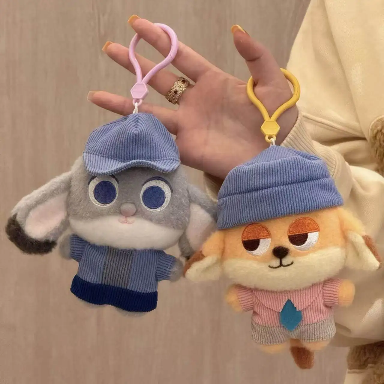 

Genuine Crazy Animal City cute fun Judy Fox Nick bag pendant cartoon plush cute doll keychain gift for girlfriend