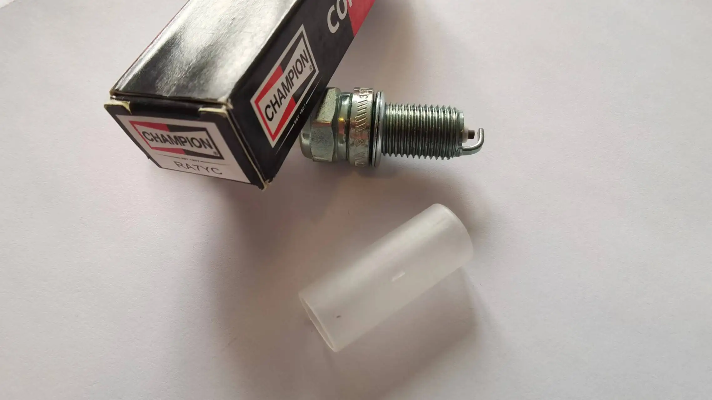 4PCS RA7YC SPARK SPARK PLUG CHAMPION COPPER Chevrolet AVEO