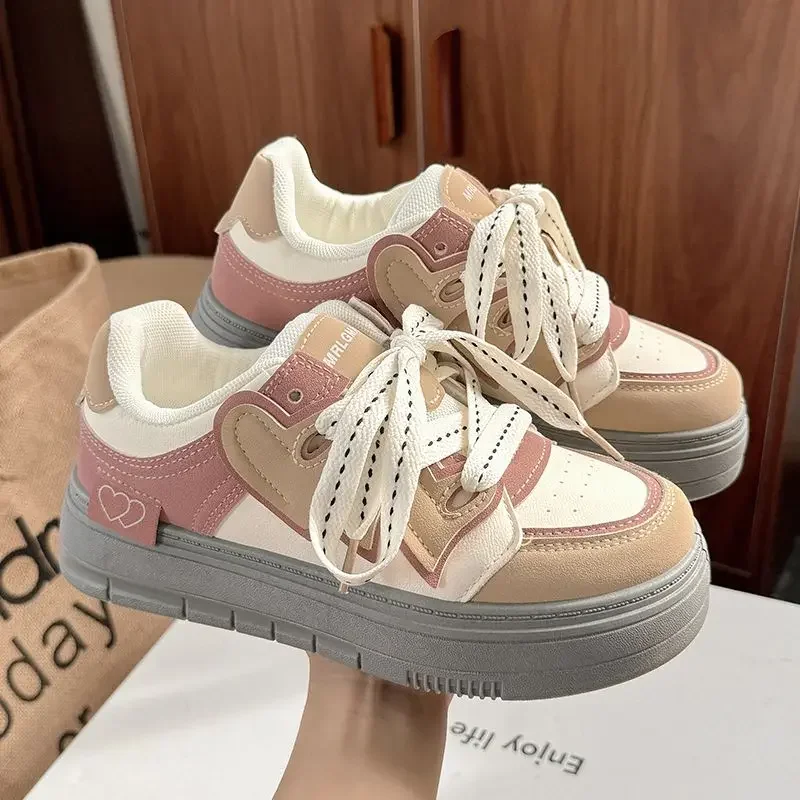 SHANPA Design Scarpe sportive da donna Patchwork Cuore Sneakers moda Donna Autunno Dolce stile coreano Casual Scarpe femminili versatili