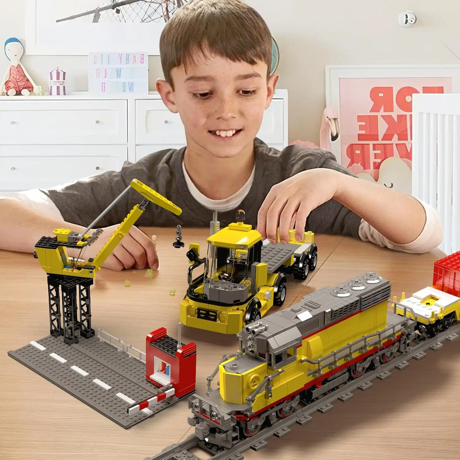 MOULD KING World Train 12027 EMD SD40-2, blocs de construction de Locomotive Diesel, Train ferroviaire télécommandé, ensemble de jouets, cadeau d'anniversaire