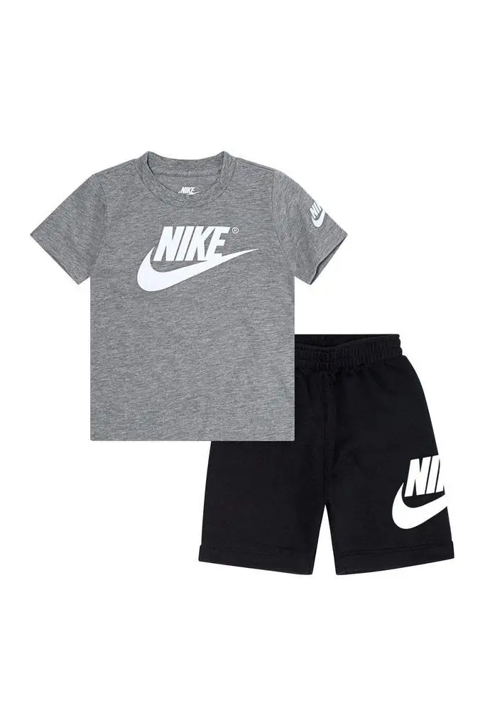 Nike | Futura T-Shirt & Shorts Set