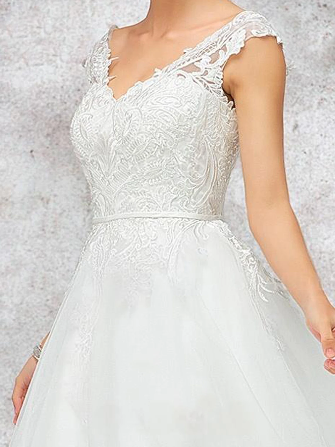 Сексуальное современное свадебное платье трапециевидной формы с v-образным вырезом чайной длины без рукавов из атласного тюля с кружевным поясом, пляжное свадебное платье 2025 года, бесплатно по индивидуальному заказу