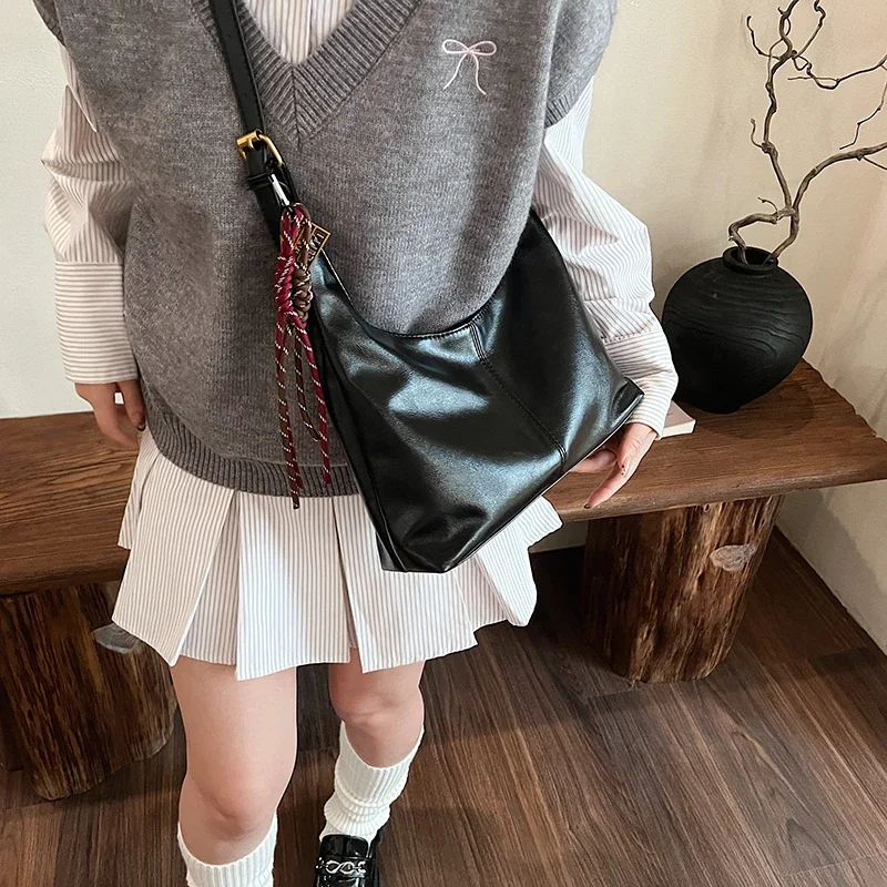 LEFTSIDE Women Small PU Leather Shoulder Bag Lady Crossbody Bag 2024 Winter Y2K New Underarm Bags Female Handbags And Purses