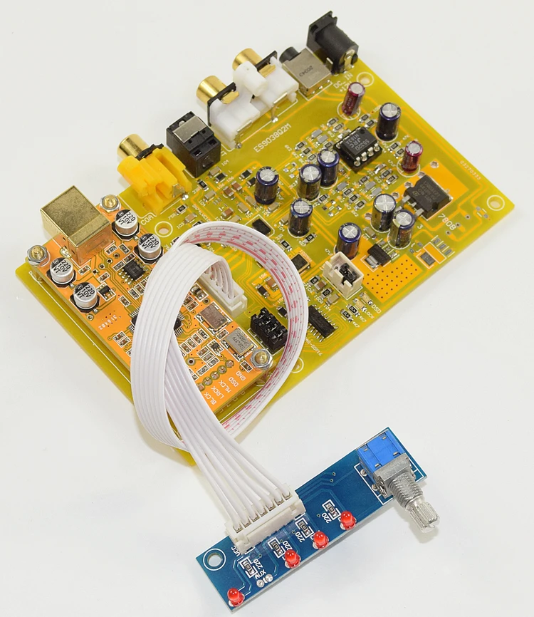 

DC12V ES9038 Q2M three-way switching DAC decoding board supports fiber coaxial USB input