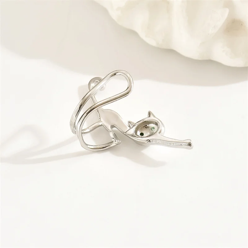 1 Pc Funny Green Eye Cat Clip Earring for Women Cute Animal Kitten No Ear Hole Without Piercing Earbone Earring Party Jewelry