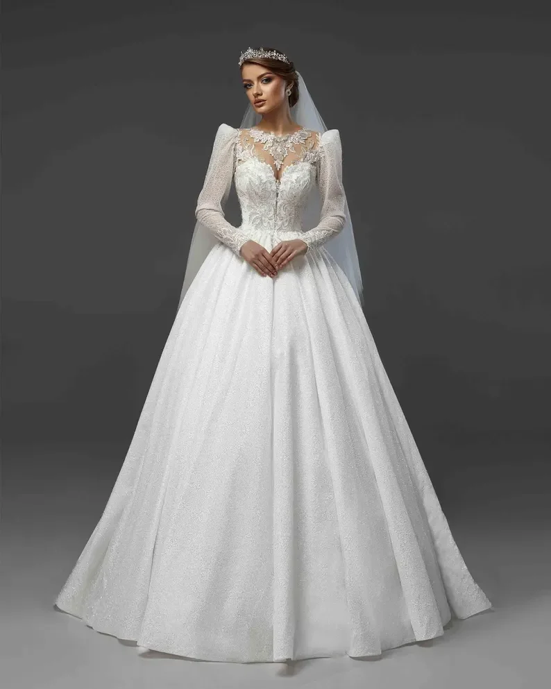 

Luxury Illusion Neck Long Sleeve Wedding Dress Vintage Lace Beaded Glitter Ball Gown Bridal Dress With Long Train Customized