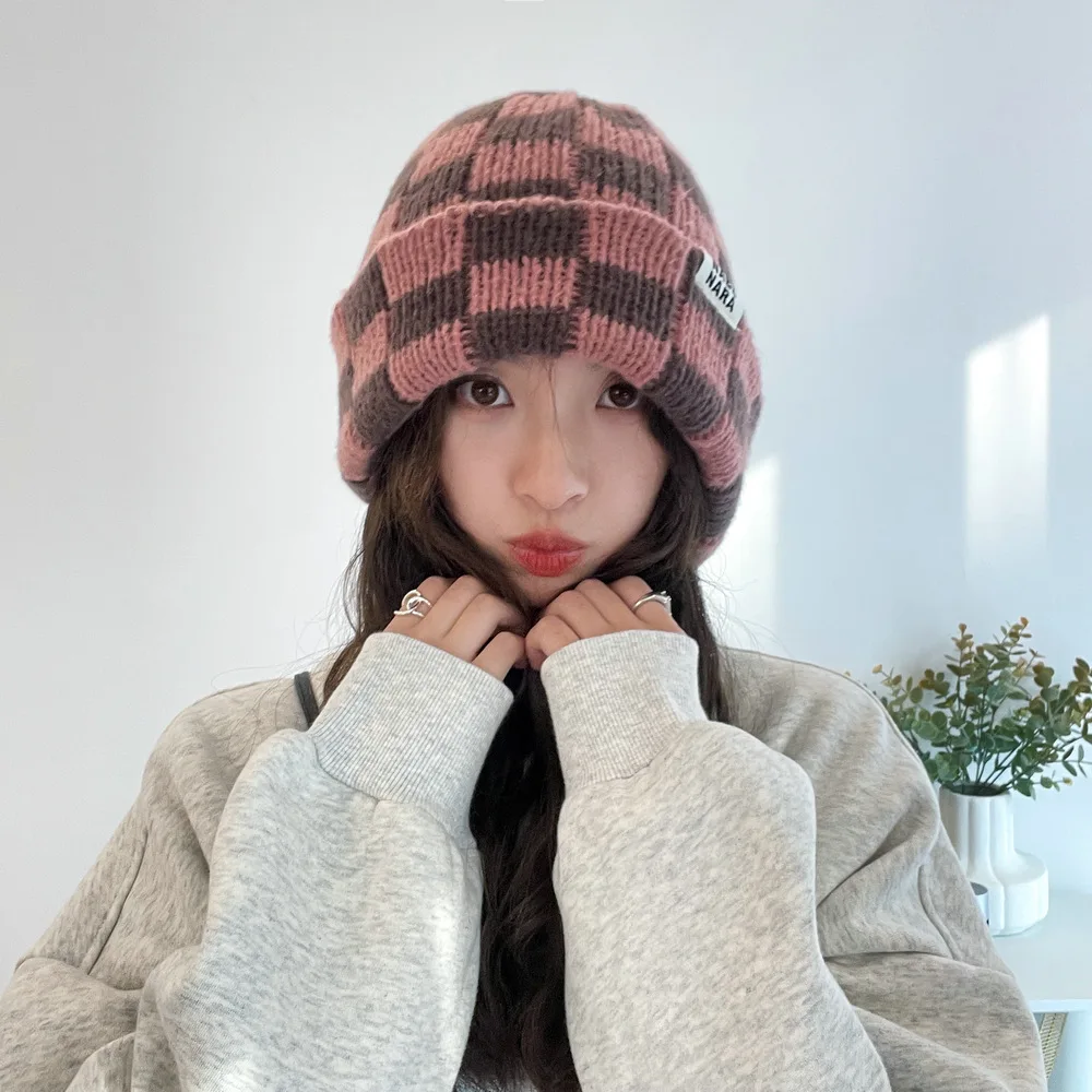 Fashion Plaid Knitted Beanies for Women Winter Pullover Hat Red Green Color Checkerboard Skull Hat Street Casual Beanie Gorras