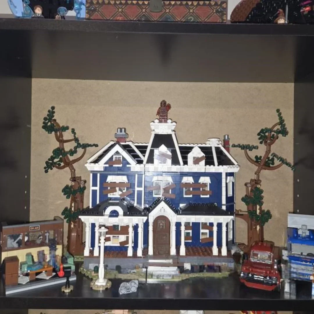 The Cheapest Popular Castle Model Building Toy Set for 2026, Adult Christmas and Birthday Toys, Home Decoration Gifts