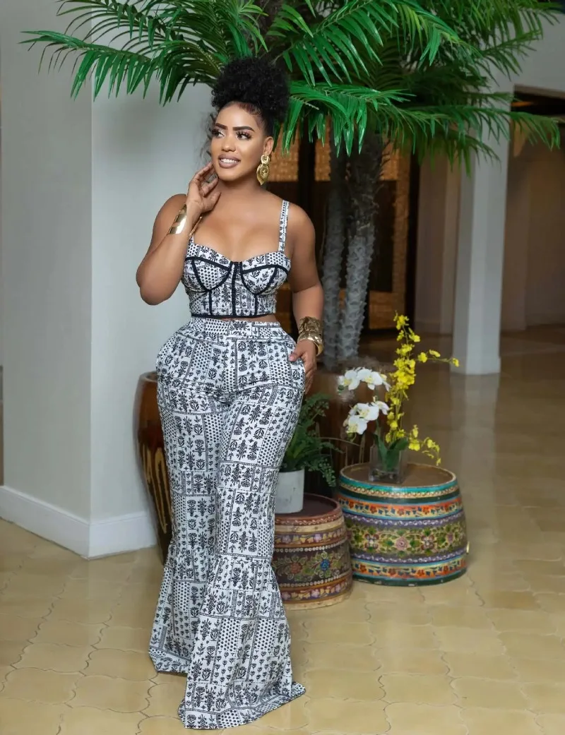 

Sexy Spaghetti Strap Backless Crop Top and Flare Pants 2 Pieces Set Woman Fashion Black White Print African Outfits 2025