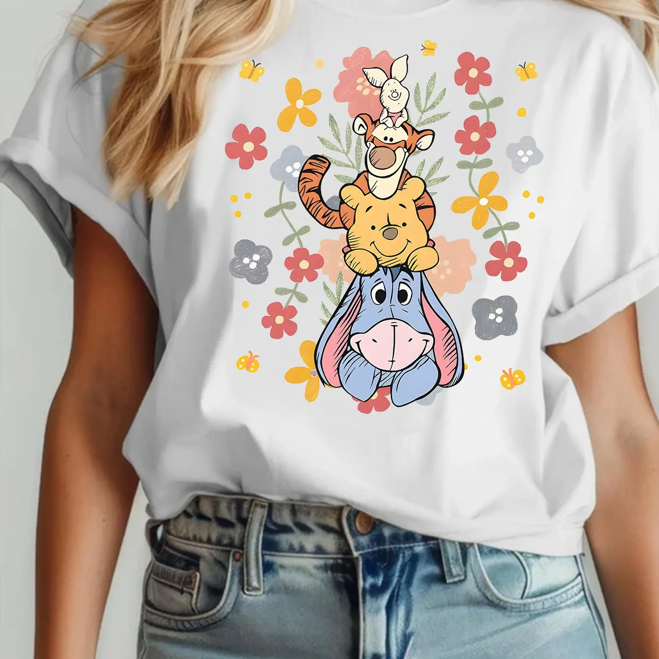 تي شيرت ديزني ويني ذا بوه آند فريندز النسائي - تي شيرت ناعم من القطن الفاخر قابل للتنفس بوزن 180 جرام مع زهور ملونة #1