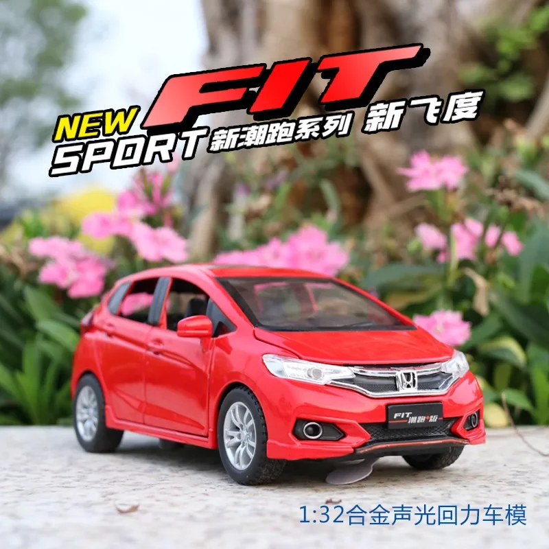 1:32 Honda Fit Alloy Model Car Metal Diecast Car Simulation Sound And Light Pull Back Toy Car For kids Collection Gifts A106