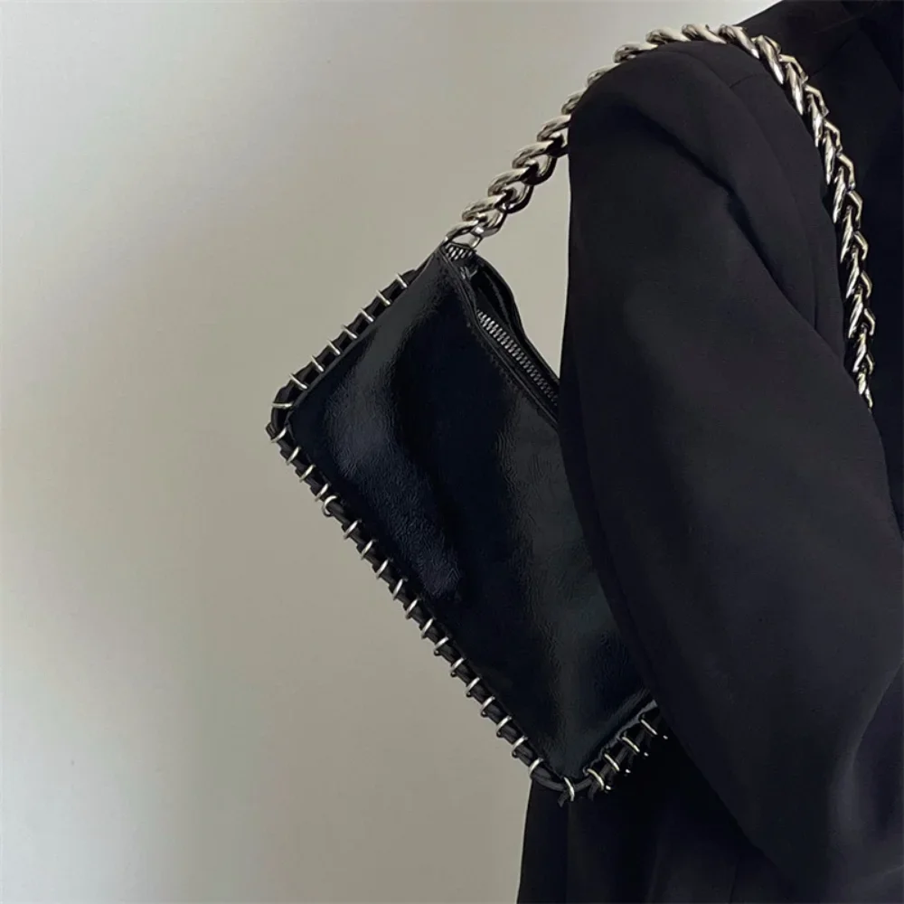 Black PU Leather Crossbody Bags Women Luxury Designer Fashion Vintage Chain Sling Bag Female Small Casual Versatile Shoulder Bag